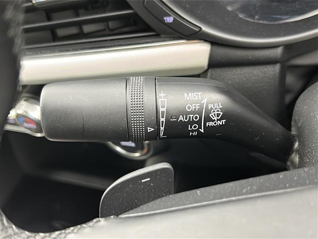 ＭＡＺＤＡ３セダン ＸＤ　Ｌパッケージ　禁煙車／本革シート／ＢＯＳＥサウンド／全周囲カメラ／アイアクティブ／ＨＵＤ／純正ナビ／ＥＴＣ／ドラレコ／シートヒーター／パワーシート／ステアヒーター／革巻ステア／スマートキー／純正１８インチアルミ（26枚目）