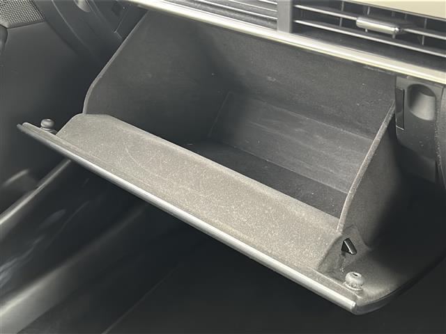 ＭＡＺＤＡ３セダン ＸＤ　Ｌパッケージ　禁煙車／本革シート／ＢＯＳＥサウンド／全周囲カメラ／アイアクティブ／ＨＵＤ／純正ナビ／ＥＴＣ／ドラレコ／シートヒーター／パワーシート／ステアヒーター／革巻ステア／スマートキー／純正１８インチアルミ（32枚目）