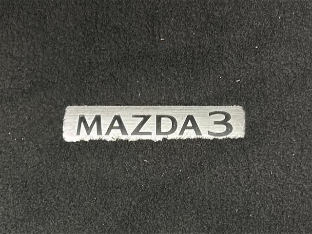 ＭＡＺＤＡ３セダン ＸＤ　Ｌパッケージ　禁煙車／本革シート／ＢＯＳＥサウンド／全周囲カメラ／アイアクティブ／ＨＵＤ／純正ナビ／ＥＴＣ／ドラレコ／シートヒーター／パワーシート／ステアヒーター／革巻ステア／スマートキー／純正１８インチアルミ（33枚目）