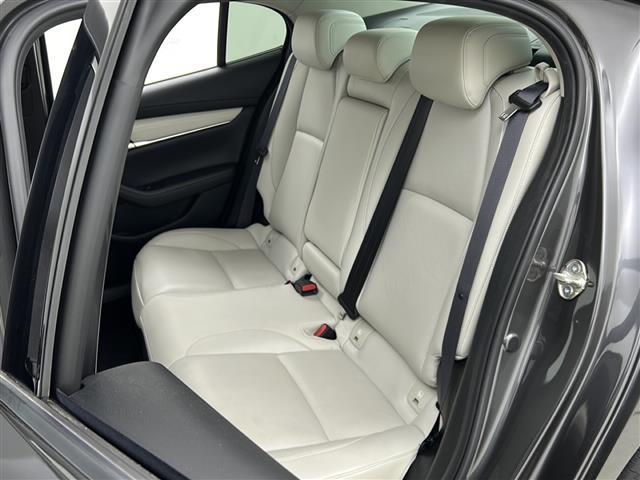 ＭＡＺＤＡ３セダン ＸＤ　Ｌパッケージ　禁煙車／本革シート／ＢＯＳＥサウンド／全周囲カメラ／アイアクティブ／ＨＵＤ／純正ナビ／ＥＴＣ／ドラレコ／シートヒーター／パワーシート／ステアヒーター／革巻ステア／スマートキー／純正１８インチアルミ（35枚目）