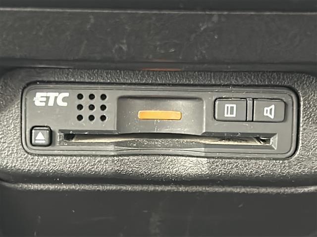 フリードハイブリッド ジャストセレクション 禁煙車/両側電動ドア/クルーズコントロール/バックカメラ/ビルトインETC/フルセグテレビ/7インチナビ/純正15インチアルミ/純正フロアマット/冬タイヤ積込/スマートキー/スペアキー/横滑り防止機能(5枚目)