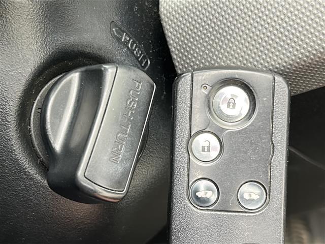 フリードハイブリッド ジャストセレクション 禁煙車/両側電動ドア/クルーズコントロール/バックカメラ/ビルトインETC/フルセグテレビ/7インチナビ/純正15インチアルミ/純正フロアマット/冬タイヤ積込/スマートキー/スペアキー/横滑り防止機能(11枚目)