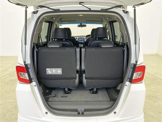 フリードハイブリッド ジャストセレクション 禁煙車/両側電動ドア/クルーズコントロール/バックカメラ/ビルトインETC/フルセグテレビ/7インチナビ/純正15インチアルミ/純正フロアマット/冬タイヤ積込/スマートキー/スペアキー/横滑り防止機能(15枚目)