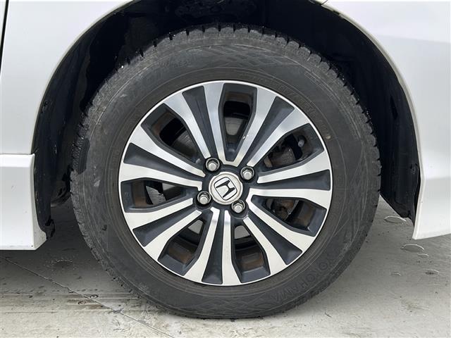 フリードハイブリッド ジャストセレクション 禁煙車/両側電動ドア/クルーズコントロール/バックカメラ/ビルトインETC/フルセグテレビ/7インチナビ/純正15インチアルミ/純正フロアマット/冬タイヤ積込/スマートキー/スペアキー/横滑り防止機能(16枚目)