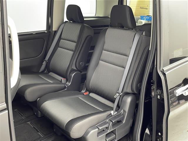 セレナ ｅ－パワー　ハイウェイスターＶ　禁煙車／天吊モニター／プロパイロット／パーキングアシスト／後側方支援／衝突軽減／車線維持／純正１０型ナビ／全周囲カメラ／前後ドライブレコーダー／ＥＴＣ／両側電動ドア／電動パーキング／純正１５型アルミ（33枚目）