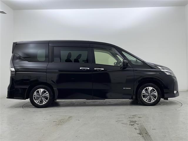 セレナ ｅ－パワー　ハイウェイスターＶ　禁煙車／天吊モニター／プロパイロット／パーキングアシスト／後側方支援／衝突軽減／車線維持／純正１０型ナビ／全周囲カメラ／前後ドライブレコーダー／ＥＴＣ／両側電動ドア／電動パーキング／純正１５型アルミ（38枚目）
