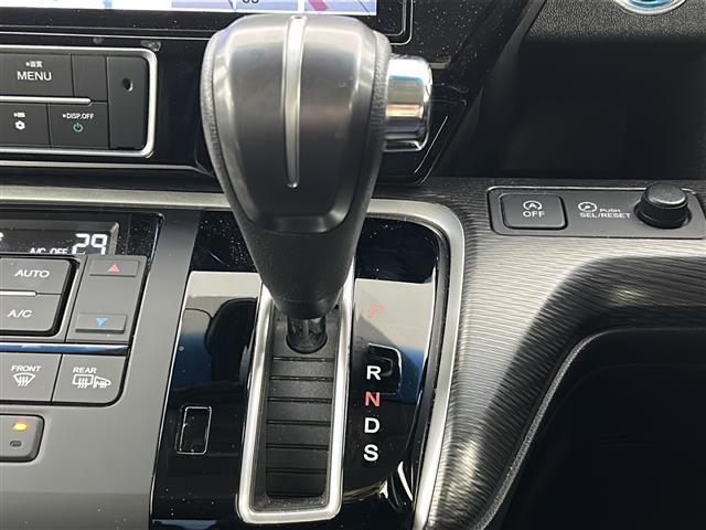 ステップワゴンスパーダ スパーダ・クールスピリット ホンダセンシングブラスタ 禁煙車/特別仕様車/全周囲カメラ/後席モニター/両側電動ドア/ホンダセンシング/純正ナビ/フルセグTV/ドラレコ一体型ミラー/ETC/ハーフレザー/シートヒーター/スマートキー×2/純正アルミ(9枚目)