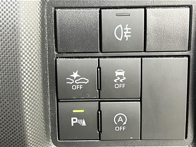 ライズ Z 禁煙車/全方位カメラ/衝突軽減/純正9型ナビ/LEDヘッドライト/LEDフォグライト/前席シートヒーター/革巻きステアリング/ステアリングスイッチ/ドライブレコーダー/純正フロアマット/ドアバイザー(5枚目)