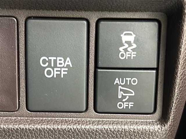 Ｎ－ＷＧＮカスタム カスタム　ＳＳクールパッケージ　禁煙車／特別仕様車／ＣＴＢＡ／純正７型ナビ／フルセグＴＶ／バックカメラ／ハーフレザーシート／革巻ステア／ステアスイッチ／プッシュスタート／スマートキー×２／無限フロアマッド／フォグランプ／オートライト（4枚目）