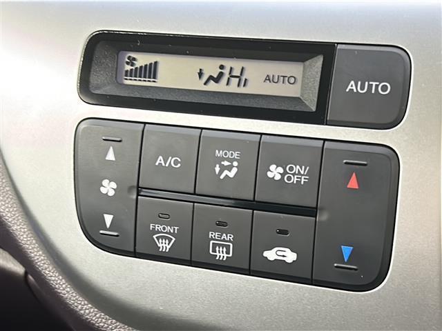 Ｎ－ＷＧＮカスタム カスタム　ＳＳクールパッケージ　禁煙車／特別仕様車／ＣＴＢＡ／純正７型ナビ／フルセグＴＶ／バックカメラ／ハーフレザーシート／革巻ステア／ステアスイッチ／プッシュスタート／スマートキー×２／無限フロアマッド／フォグランプ／オートライト（8枚目）