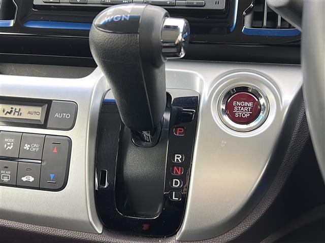 Ｎ－ＷＧＮカスタム カスタム　ＳＳクールパッケージ　禁煙車／特別仕様車／ＣＴＢＡ／純正７型ナビ／フルセグＴＶ／バックカメラ／ハーフレザーシート／革巻ステア／ステアスイッチ／プッシュスタート／スマートキー×２／無限フロアマッド／フォグランプ／オートライト（9枚目）