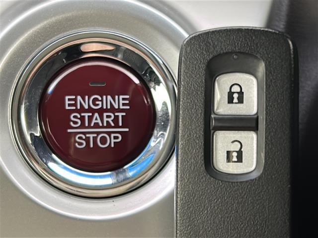 Ｎ－ＷＧＮカスタム カスタム　ＳＳクールパッケージ　禁煙車／特別仕様車／ＣＴＢＡ／純正７型ナビ／フルセグＴＶ／バックカメラ／ハーフレザーシート／革巻ステア／ステアスイッチ／プッシュスタート／スマートキー×２／無限フロアマッド／フォグランプ／オートライト（10枚目）