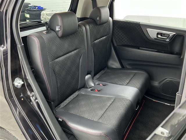 Ｎ－ＷＧＮカスタム カスタム　ＳＳクールパッケージ　禁煙車／特別仕様車／ＣＴＢＡ／純正７型ナビ／フルセグＴＶ／バックカメラ／ハーフレザーシート／革巻ステア／ステアスイッチ／プッシュスタート／スマートキー×２／無限フロアマッド／フォグランプ／オートライト（14枚目）