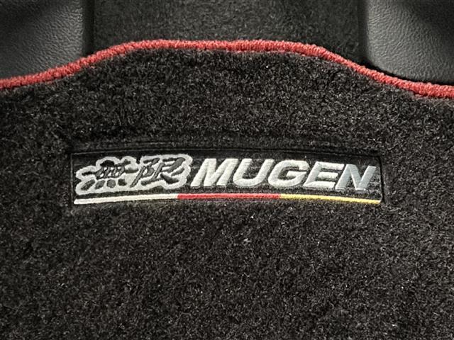 Ｎ－ＷＧＮカスタム カスタム　ＳＳクールパッケージ　禁煙車／特別仕様車／ＣＴＢＡ／純正７型ナビ／フルセグＴＶ／バックカメラ／ハーフレザーシート／革巻ステア／ステアスイッチ／プッシュスタート／スマートキー×２／無限フロアマッド／フォグランプ／オートライト（25枚目）