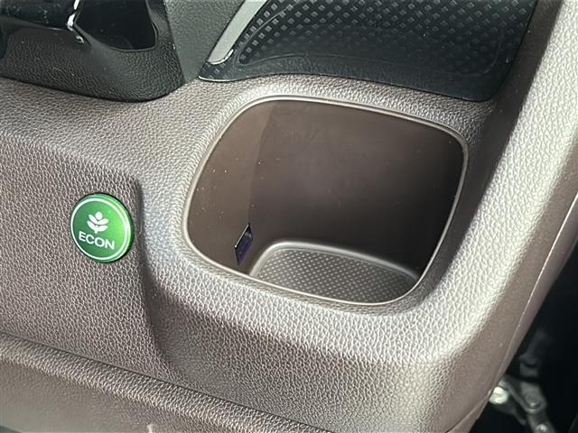 Ｎ－ＷＧＮカスタム カスタム　ＳＳクールパッケージ　禁煙車／特別仕様車／ＣＴＢＡ／純正７型ナビ／フルセグＴＶ／バックカメラ／ハーフレザーシート／革巻ステア／ステアスイッチ／プッシュスタート／スマートキー×２／無限フロアマッド／フォグランプ／オートライト（27枚目）