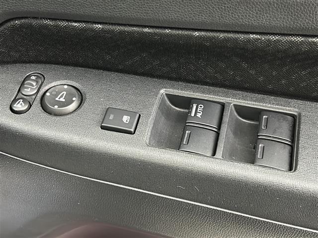 Ｎ－ＷＧＮカスタム カスタム　ＳＳクールパッケージ　禁煙車／特別仕様車／ＣＴＢＡ／純正７型ナビ／フルセグＴＶ／バックカメラ／ハーフレザーシート／革巻ステア／ステアスイッチ／プッシュスタート／スマートキー×２／無限フロアマッド／フォグランプ／オートライト（31枚目）