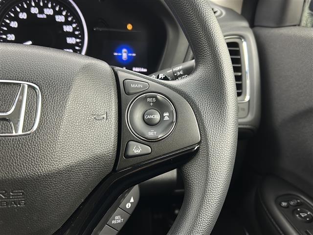 ヴェゼル ハイブリッド・ホンダセンシング 禁煙車/ホンダセンシング/純正8型ナビ/バックカメラ/フルセグ/ビルトインETC/プッシュスタート/スマートキー×2/ステアスイッチ/パドルシフト/LEDヘッド/フロアマッド/電子パーキングブレーキ(5枚目)