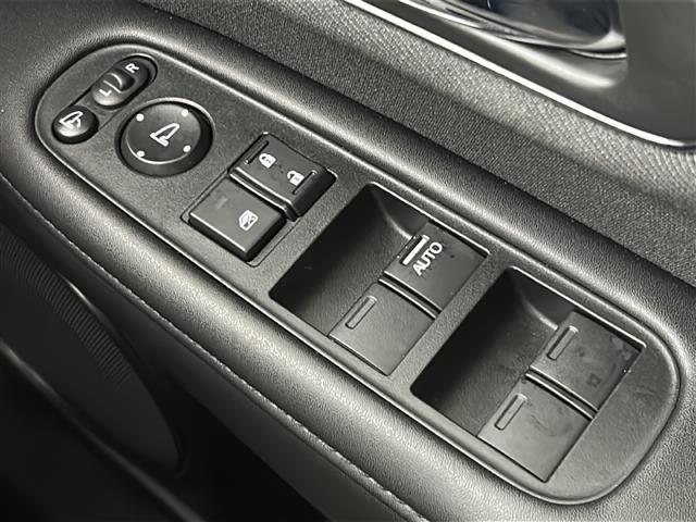 ヴェゼル ハイブリッド・ホンダセンシング 禁煙車/ホンダセンシング/純正8型ナビ/バックカメラ/フルセグ/ビルトインETC/プッシュスタート/スマートキー×2/ステアスイッチ/パドルシフト/LEDヘッド/フロアマッド/電子パーキングブレーキ(31枚目)