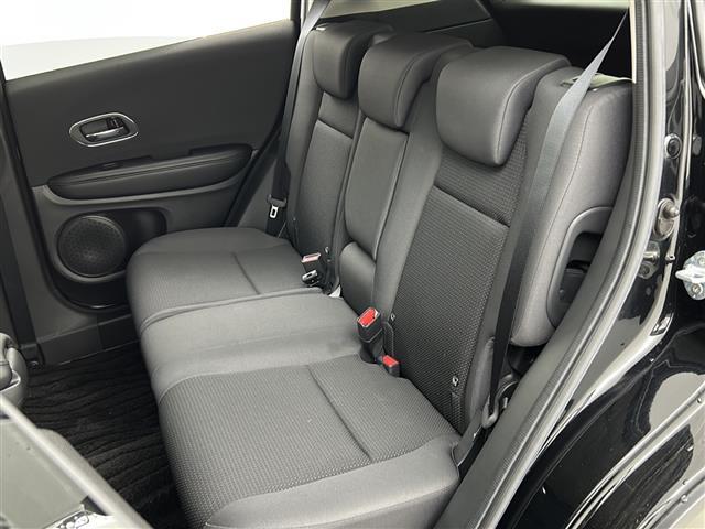 ヴェゼル ハイブリッド・ホンダセンシング 禁煙車/ホンダセンシング/純正8型ナビ/バックカメラ/フルセグ/ビルトインETC/プッシュスタート/スマートキー×2/ステアスイッチ/パドルシフト/LEDヘッド/フロアマッド/電子パーキングブレーキ(34枚目)