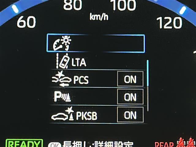 ヤリスクロス ハイブリッドＺ　禁煙車／トヨタセーフティー／ＲＣＣ／全周囲カメラ／純正ナビ／ビルトインＥＴＣ／ドラレコ／シートヒーター／パワーシート／ハーフレザーシート／ステアヒーター／革巻きステア／スマートキー×２／純正１８アルミ（4枚目）