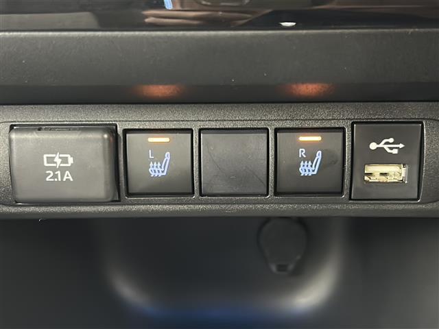 ヤリスクロス ハイブリッドＺ　禁煙車／トヨタセーフティー／ＲＣＣ／全周囲カメラ／純正ナビ／ビルトインＥＴＣ／ドラレコ／シートヒーター／パワーシート／ハーフレザーシート／ステアヒーター／革巻きステア／スマートキー×２／純正１８アルミ（11枚目）