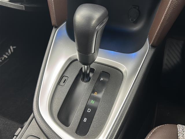 ヤリスクロス ハイブリッドＺ　禁煙車／トヨタセーフティー／ＲＣＣ／全周囲カメラ／純正ナビ／ビルトインＥＴＣ／ドラレコ／シートヒーター／パワーシート／ハーフレザーシート／ステアヒーター／革巻きステア／スマートキー×２／純正１８アルミ（12枚目）