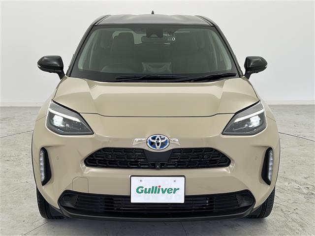 ヤリスクロス ハイブリッドＺ　禁煙車／トヨタセーフティー／ＲＣＣ／全周囲カメラ／純正ナビ／ビルトインＥＴＣ／ドラレコ／シートヒーター／パワーシート／ハーフレザーシート／ステアヒーター／革巻きステア／スマートキー×２／純正１８アルミ（17枚目）