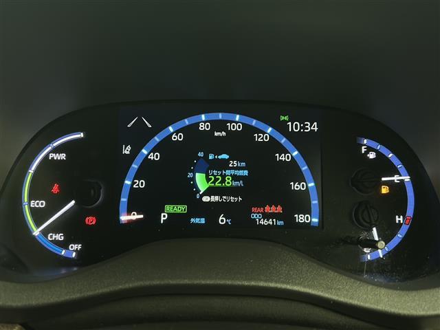 ヤリスクロス ハイブリッドＺ　禁煙車／トヨタセーフティー／ＲＣＣ／全周囲カメラ／純正ナビ／ビルトインＥＴＣ／ドラレコ／シートヒーター／パワーシート／ハーフレザーシート／ステアヒーター／革巻きステア／スマートキー×２／純正１８アルミ（20枚目）