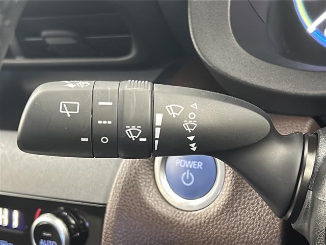 ヤリスクロス ハイブリッドＺ　禁煙車／トヨタセーフティー／ＲＣＣ／全周囲カメラ／純正ナビ／ビルトインＥＴＣ／ドラレコ／シートヒーター／パワーシート／ハーフレザーシート／ステアヒーター／革巻きステア／スマートキー×２／純正１８アルミ（23枚目）