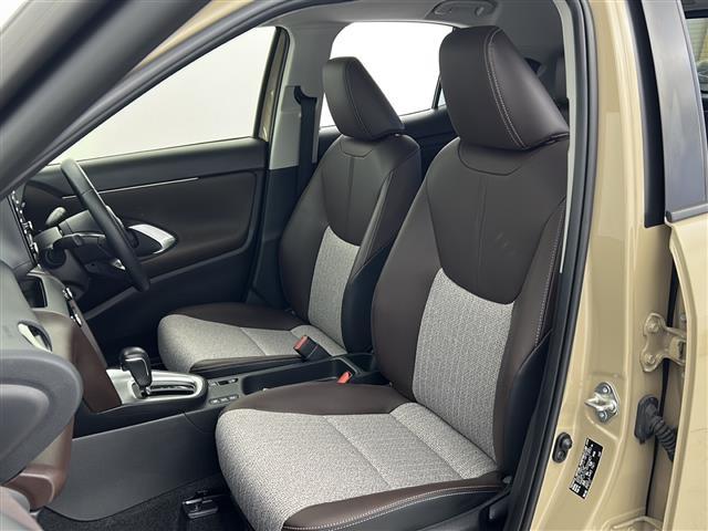 ヤリスクロス ハイブリッドＺ　禁煙車／トヨタセーフティー／ＲＣＣ／全周囲カメラ／純正ナビ／ビルトインＥＴＣ／ドラレコ／シートヒーター／パワーシート／ハーフレザーシート／ステアヒーター／革巻きステア／スマートキー×２／純正１８アルミ（33枚目）