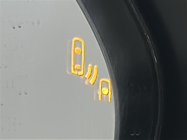 シエンタ ハイブリッドZ 禁煙車/衝突軽減/車線維持/レーダークルーズコントロール/ブラインドスポットモニター/両側電動ドア/純正ディスプレイオーディオ/バックカメラ/AC100V/ビルトインETC/純正アルミ/LEDヘッド(4枚目)