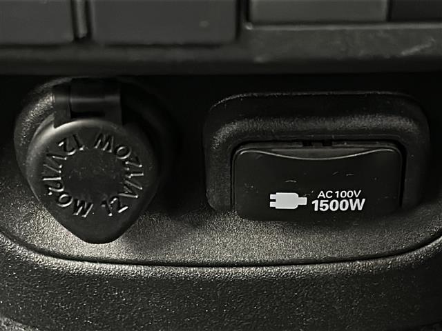 シエンタ ハイブリッドZ 禁煙車/衝突軽減/車線維持/レーダークルーズコントロール/ブラインドスポットモニター/両側電動ドア/純正ディスプレイオーディオ/バックカメラ/AC100V/ビルトインETC/純正アルミ/LEDヘッド(8枚目)