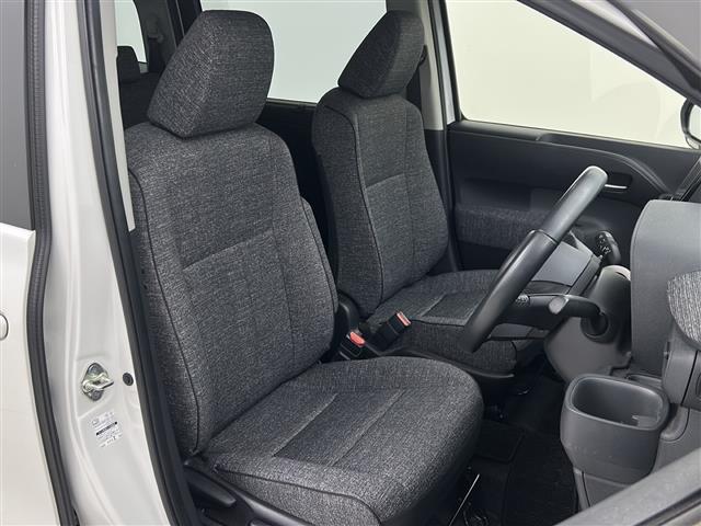 シエンタ ハイブリッドZ 禁煙車/衝突軽減/車線維持/レーダークルーズコントロール/ブラインドスポットモニター/両側電動ドア/純正ディスプレイオーディオ/バックカメラ/AC100V/ビルトインETC/純正アルミ/LEDヘッド(13枚目)