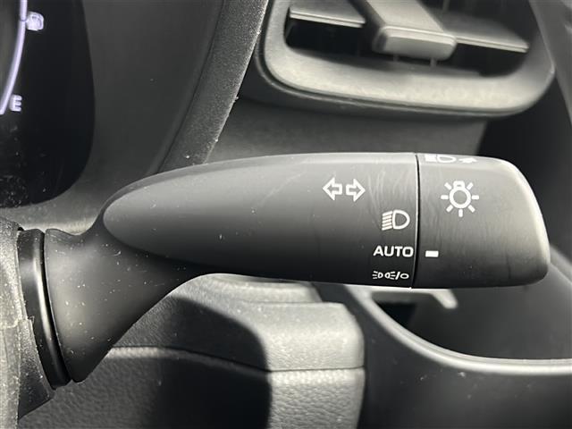 シエンタ ハイブリッドZ 禁煙車/衝突軽減/車線維持/レーダークルーズコントロール/ブラインドスポットモニター/両側電動ドア/純正ディスプレイオーディオ/バックカメラ/AC100V/ビルトインETC/純正アルミ/LEDヘッド(25枚目)