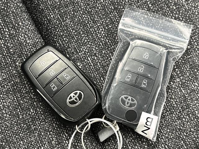 シエンタ ハイブリッドZ 禁煙車/衝突軽減/車線維持/レーダークルーズコントロール/ブラインドスポットモニター/両側電動ドア/純正ディスプレイオーディオ/バックカメラ/AC100V/ビルトインETC/純正アルミ/LEDヘッド(26枚目)