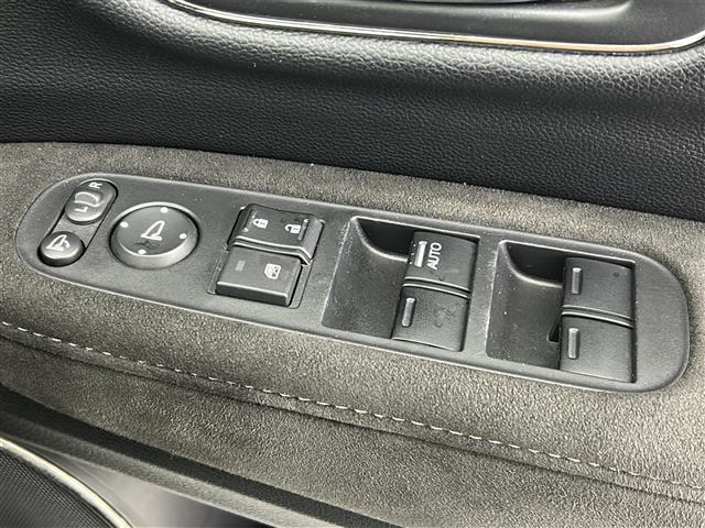 ヴェゼル ハイブリッドRS・ホンダセンシング 禁煙/ホンダセンシング/純正ナビ/フルセグTV/バックカメラ/ETC/革巻ステアリング/パドルシフト/スマートキー×2/ハーフレザー/シートヒーター/LEDヘッド/LEDフォグ/電子パーキングブレーキ(31枚目)