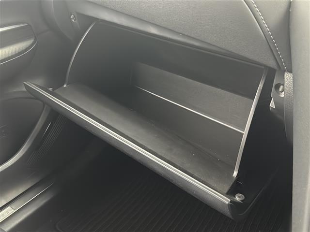 ハリアーハイブリッド Ｚ　禁煙車／ＪＢＬ／トヨタセーフティセンス／ＲＣＴＡ／ＨＵＤ／純正１２．３型ナビ／フルセグ／バックカメラデジタルミラードラレコ内臓／ハーフレザー／ＥＴＣ２．０／ＬＥＤヘッドライト／純正１９インチアルミ（33枚目）