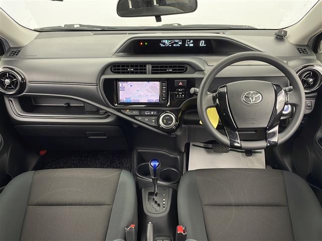 アクア Sスタイルブラック 禁煙車/トヨタセーフティ/純正ナビ/バックカメラ/ワンセグTV/ドライブレコーダー/プッシュスタート/スマートキー/純正フロアマッド/社外アルミホイール積み込み/アイドリングストップ/横滑り防止機能(2枚目)