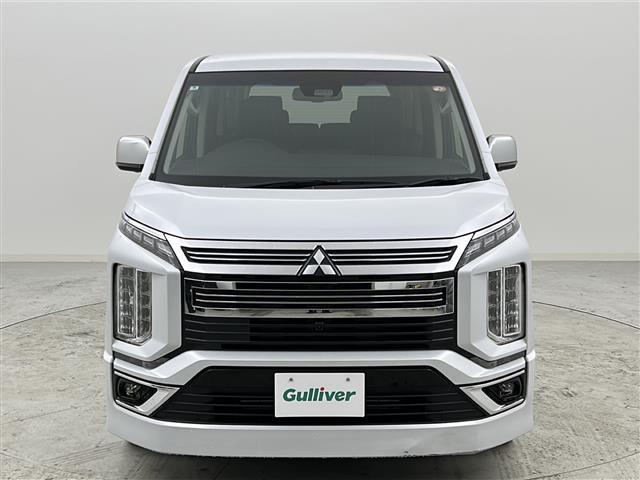 デリカＤ：５ アーバンギア　Ｇ　パワーパッケージ　禁煙車／ｅ－アイシスト／全周囲／ＡＣＣ／左側電動ステップ／電動リアゲート／両側パワスラ／純正ナビ／ＥＴＣ／シートヒーター／革巻ステア／ステアスイッチ／ステアヒーター／スマートキー×２／純正１８ＡＷ（17枚目）