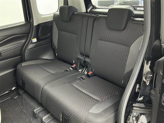 デリカD:2 カスタムハイブリッドMV 全方位カメラパッケージ 禁煙車/ヘッドアップディスプレイ/ACC/全周囲/両側パワスラ/純正ナビ/フルセグ/シートヒーター/ドラレコ/ETC/革巻ステア/ステアスイッチ/スマートキー/LEDヘッド/LEDフォグ/純正アルミ(34枚目)