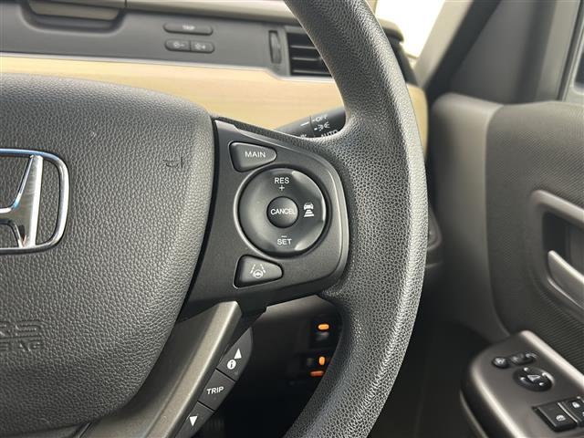 フリードハイブリッド ハイブリッド・Gホンダセンシング 禁煙車/ホンダセンシング/ACC/両側パワスラ/バックカメラ/純正ナビ/フルセグTV/純正ドラレコ/ETC/ステアスイッチ/スマートキー/LEDヘッド/純正フロアマット/純正15ホイールキャップ(5枚目)