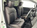 【運転席】座り心地が良いシートなので長時間の運転でも快適にお過ごしいただけます。新品のフロアマットのご注文も可能です。掲載箇所以外にご希望の写真がございましたらお気軽にお問い合わせ下さい。