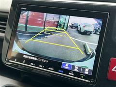 【バックモニター】後ろのカメラの映像をモニターに映し出すことができます！後方の見えない死角や、障害物との距離感をしっかり確認することができます！駐車が苦手な方におすすめです。 7