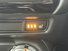 【シートヒーター】シートを温めてくれる暖房機器です！長時間座っていると負担が掛かりやすい背中や腰、または冬場などの寒い日に冷えやすい脚部に快適なぬくもりを伝えます。 7