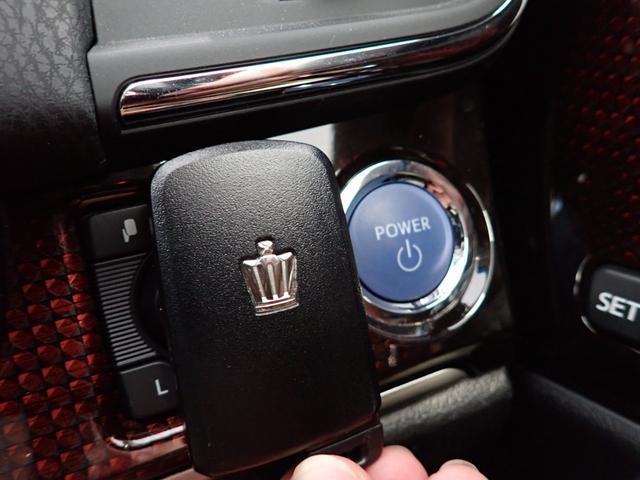TOYOTA CROWN HYBRID ROYAL SALOON G