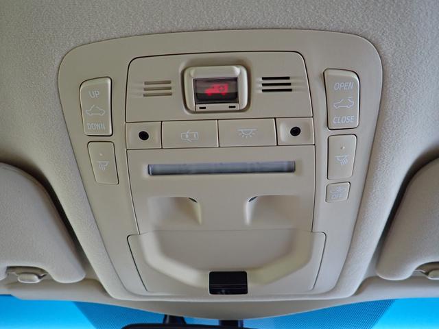 TOYOTA CROWN HYBRID ROYAL SALOON G