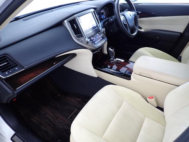 TOYOTA CROWN HYBRID ROYAL SALOON G