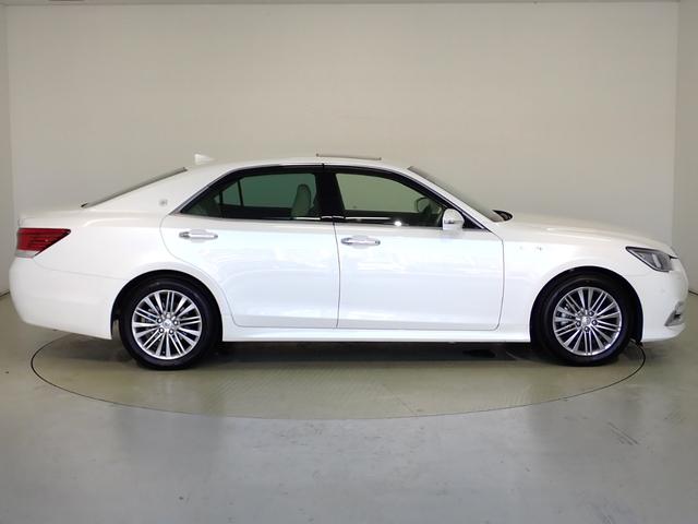 TOYOTA CROWN HYBRID ROYAL SALOON G