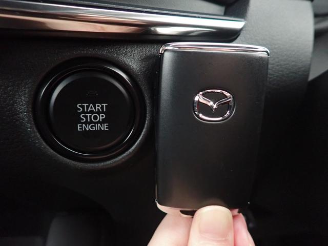 MAZDA3ファストバック 15Sツーリング 純正マツダコネクトナビ・ヘッドアップディスプレイ・ワイヤレス充電・衝突軽減ブレーキ・フルセグ・ブラインドスポットモニター(13枚目)