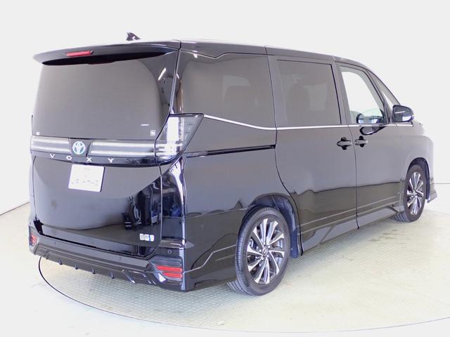 ヴォクシー ハイブリッドS-Z 純正10.5型ナビ・全方位カメラ・フルセグTV・両側電動スライドドア・デジタルインナーミラー・シートヒーター・アダプティブクルーズコントロール・レーンキープアシスト・パワーゲート・衝突軽減ブレーキ(8枚目)